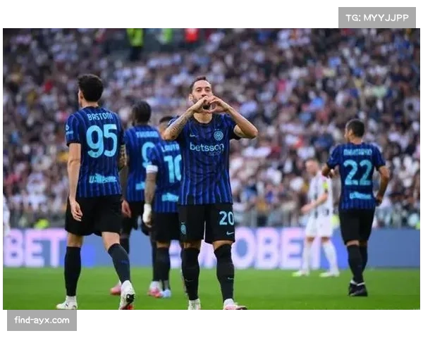 拜仁后卫转会风波再起 皇马切尔西激烈争夺战升级